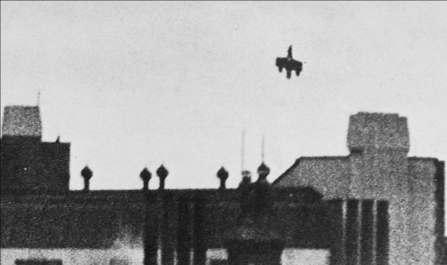 The day a Hawker Hurricane SAVED Buckingham Palace nose dive - The day a Hawker Hurricane SAVED Buckingham Palace