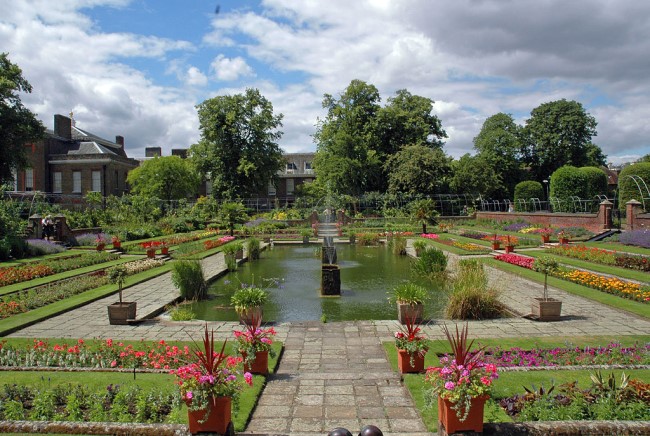 Sunken garden kensington - Why collectors need to know about the new Princess Diana statue