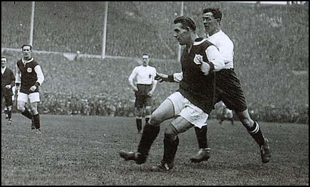 ATTENTION FOOTBALL FANS: NEW COIN ALERT Fa cup final 1923 - ATTENTION FOOTBALL FANS: NEW COIN ALERT