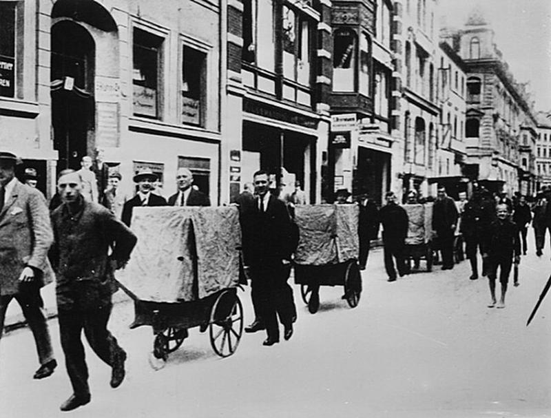 Hyperinflation Image 2 - The coin you needed a whole wheelbarrow of just to buy a loaf of bread&#8230;