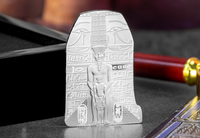 Sphinx of Tanis Coin Lifestyle 01 - The SOLD OUT Great Sphinx of Tanis Masterpiece from La Monnaie de Paris