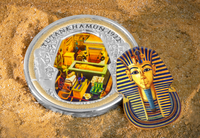 Tutankhamun Masterpiece Lifestyle 06 - Discover the hidden secrets of Tutankhamun&#8217;s Tomb with this INTERACTIVE Silver Masterpiece