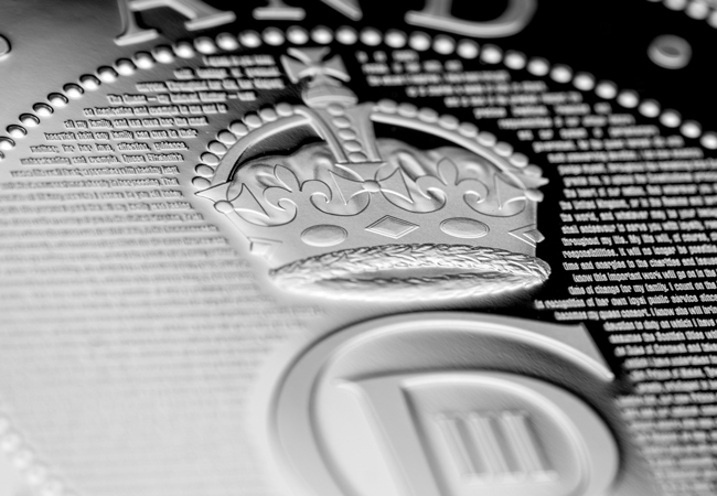 Kings Speech Silver 5oz Close up 01 - The Silver Coin that Speaks Volumes: An Entire Speech Engraved in Precious Metal