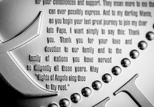 Kings Speech Silver 5oz Close up 02 - The Silver Coin that Speaks Volumes: An Entire Speech Engraved in Precious Metal