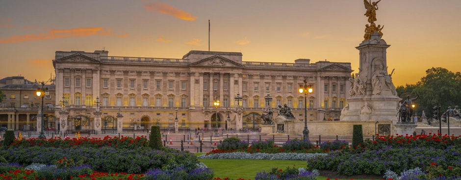image 1 - The history of the iconic Buckingham Palace